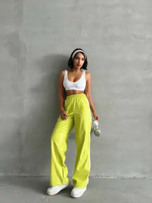 Şeritli deri pantolon yeşil h26430