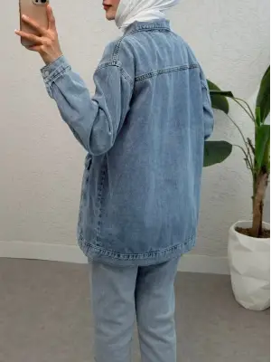 Buz Mavi Kapaklı Cepli Kot Ceket Kadın Giyim