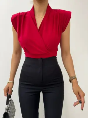 Sıfır Kol Vatkalı Kruvaze Model Sandy Bluz -Bordo