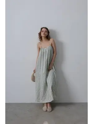 Omarı Trendi Yakala: Çizgi Desenli Askılı Elbise - Haki