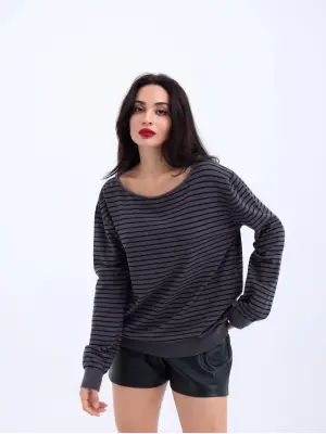 Omarı Çizgili Salaş Kazak - Şık ve Rahat Triko