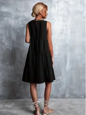 Omarı Hafif ve Şık Kadın Bisiklet Yaka Elbise