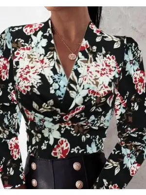 Omarı Kadın Kelebek Desenli Uzun Kollu Bluz