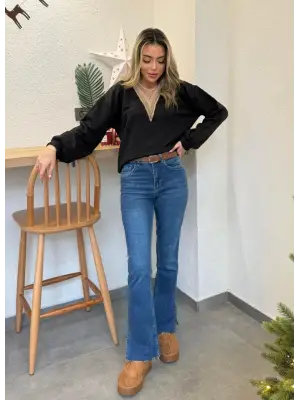 Omarı Şık Kadın Uzun Kollu Dantel Yaka Bluz