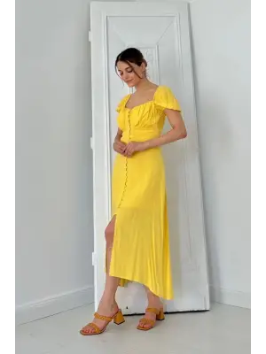 Omarı Altın Rengi Sırt Dekoltesi Elbise