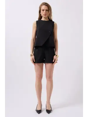 Omarı Özgün Tarzıyla Yandan Düğmeli Yelek