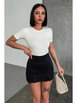 Omarı Şık ve Rahat Bisiklet Yaka Penye Body Ekru