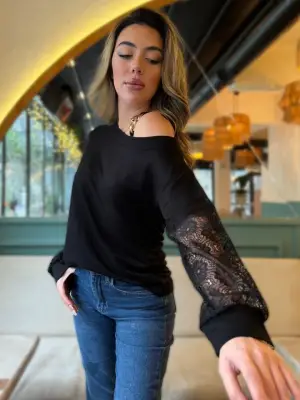 Omarı Tek Omuzlu Dantel Detaylı Uzun Kollu Kadın Bluzu