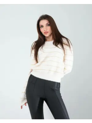 Omarı Dantelli Beyaz Triko Bluz