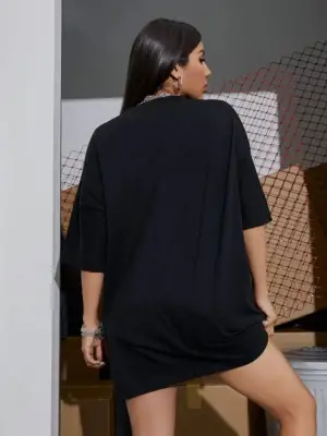 Omarı Siyah Baskılı Oversize T-shirt