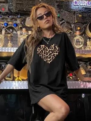 Omarı Yumuşak Pamuklu Baskılı Siyah T-shirt