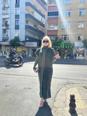 Siyah Çizgi Desenli Elbiseli Hırka Triko Takım Kadın Giyim