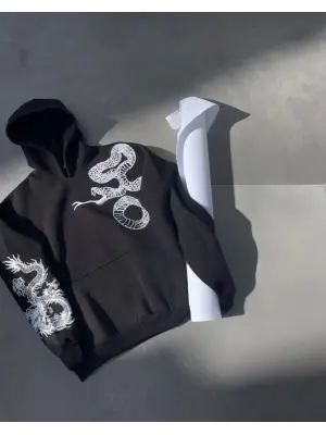 Omarı Siyah Kapşonlu Baskılı Sweatshirt