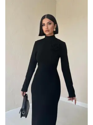 Omarı Siyah Omuz Detaylı Elbise