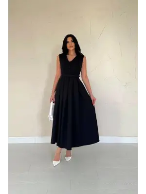 Omarı Siyah Pileli Elbise