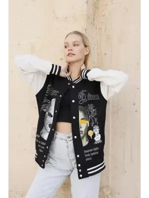 Omarı Şık Siyah Oversize Kolej Ceket