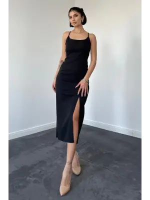 Omarı Dekolteli Siyah Elbise Modası