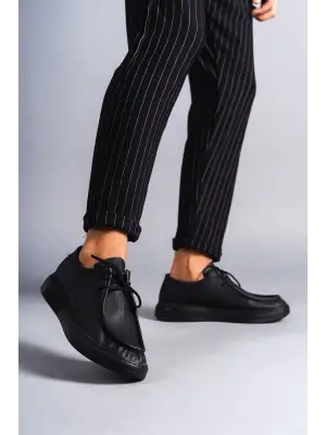 Omarı Siyah Bağcıklı Günlük Spor Ayakkabı