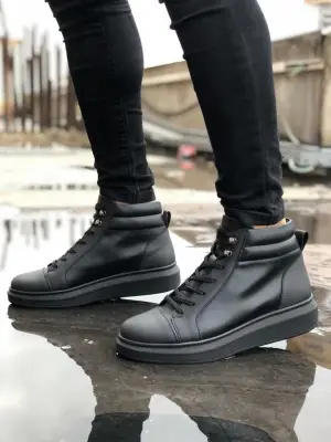 Omarı Moda ve Konforun Buluştuğu Siyah Erkek Spor Bot