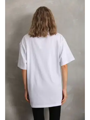 Omarı Taş Desenli Oversize T-Shirt - Beyaz
