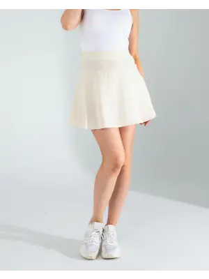 Omarı Yazın Rahatlığını Keşfet: Taş Keten Şort Etek