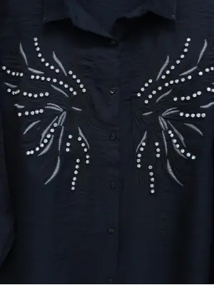 Omarı Siyah Keten Gömlek | Taş ve Nakış Detaylarıyla Şıklık