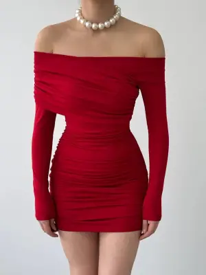 Omarı Zarif Straplez Elbise Modeli