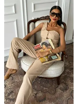 Omarı Şıklık ve Rahatlıkta Sınırsız Stil: Omuz Detaylı Plazzo Pantolon Takım