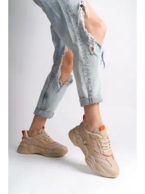 Rahat Tabanlı Bayan Spor Ayakkabı