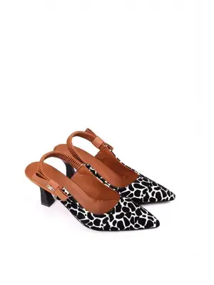 Beyaz Rugan Siyah Süet Detaylı Topuklu Ayakkabı Kadın Giyim