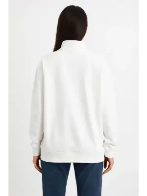 Üç İplik Dık Yaka Yarım Fermuarlı SweatShirt - Beyaz
