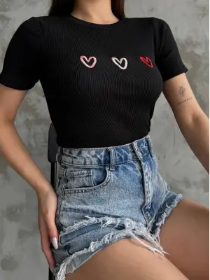 Göz Alıcı Nakışlı Bluz