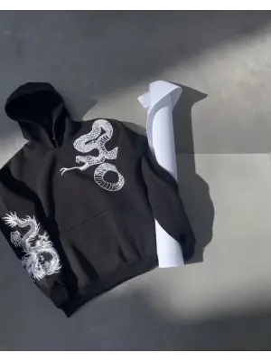 Siyah Kapşonlu Baskılı Sweatshirt