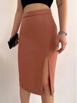 Modern Midi Boy Yırtmaçlı Etek