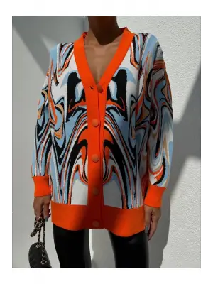 V Yaka Düğmeli Oversize Ebruli Desen Hırka