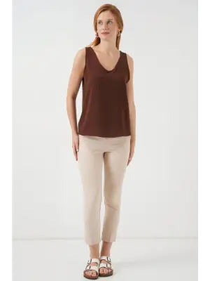 V Yaka Sıfır Kol Bluz 950 - Kahverengi