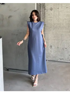 Etkileyici Vatkalı Elbise