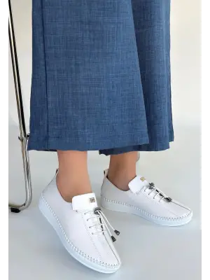 Warte Beyaz Cilt Bağcıklı Spor Ayakkabı