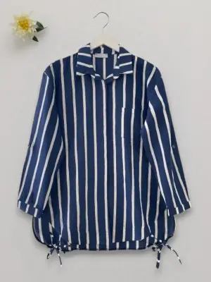 Omarı Çizgili Desenli Yandan Bağlamalı Cepli Gömlek