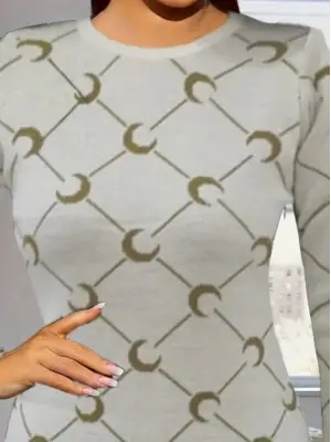 Omarı Şık Tasarım Bisiklet Yaka Elbise