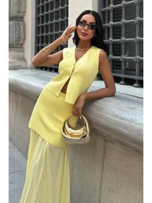 Yelekli Ve Pilise Etekli Triko Takım 10001