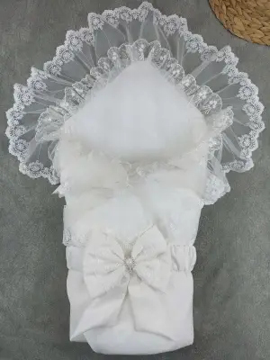 Şık Bambu Taç Nakışlı Yenidoğan Kundak Battaniyesi