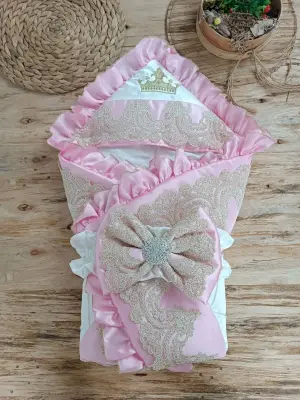 Lüks İşlemeli Bebek Battaniyesi