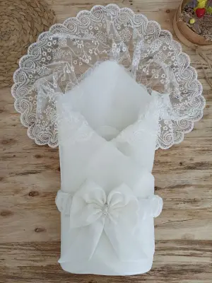 Trend Bebek Battaniyesi Fiyonk ve Kristal Detaylı