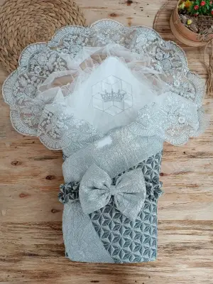 Göz Alıcı Piramit Desenli Bebek Battaniyesi