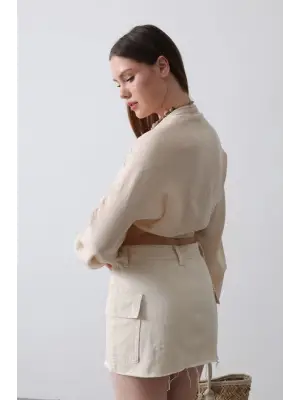 Omarı Yumuşak Dokulu Bej Bluz