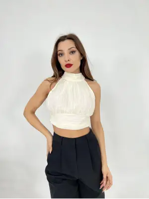 Omarı Klasik Tarzda Ekru Bluz