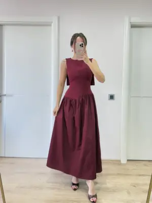 Omarı Uzun Bordo Kanatlı Elbise