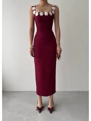 Omarı Zarif Çiçek Desenli Elbise