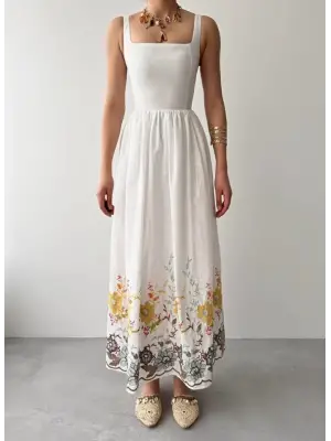 Omarı Çiçek Desenli Zarif Elbise